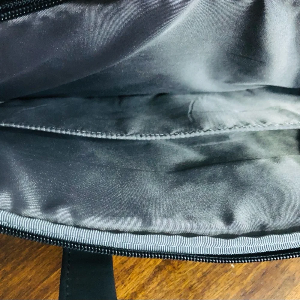 Dell shoulder hand laptop bag multiple compartment pockets black 14”X18”